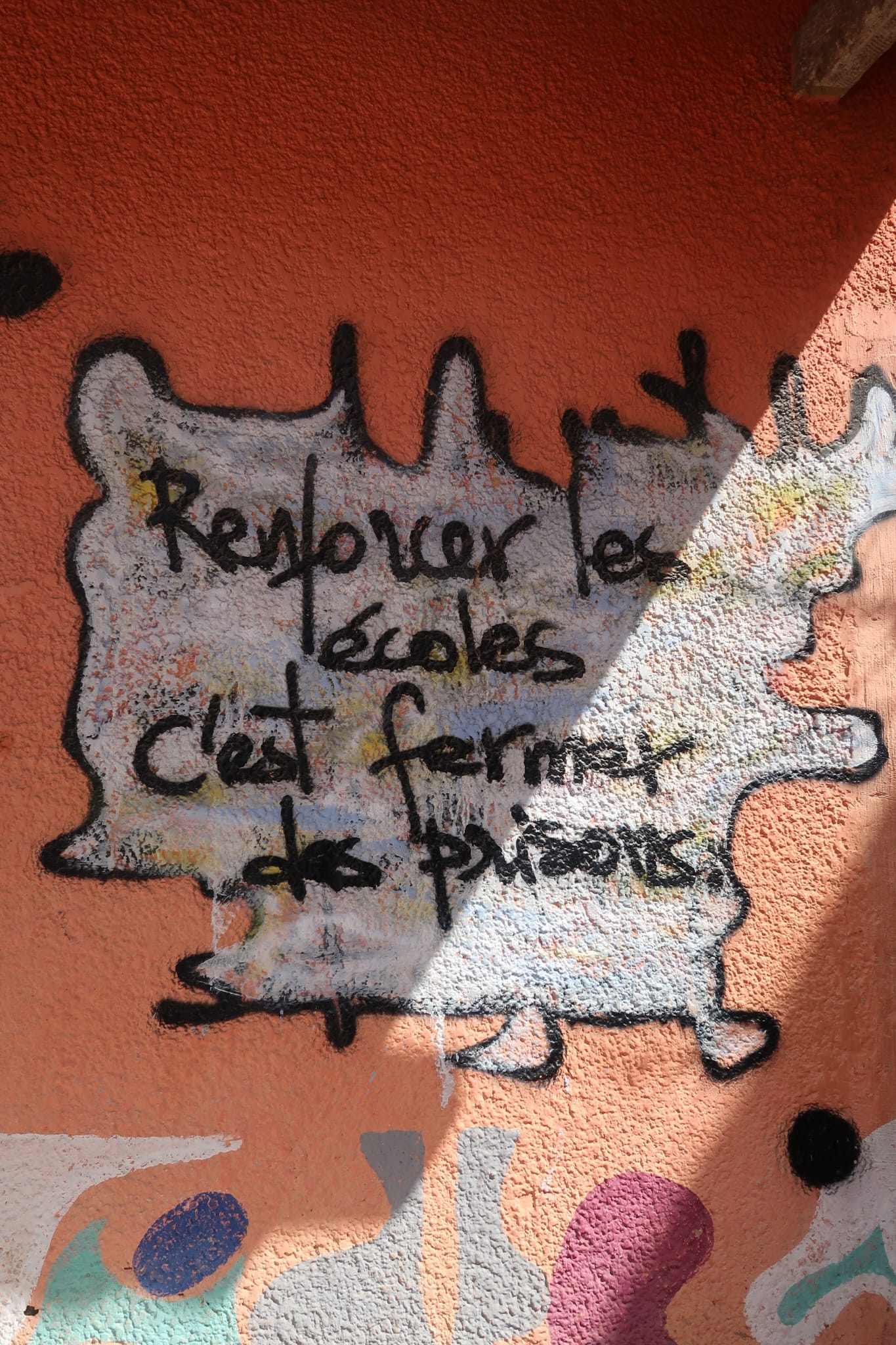 Matériel scolaire remis aux enfants de Yoff