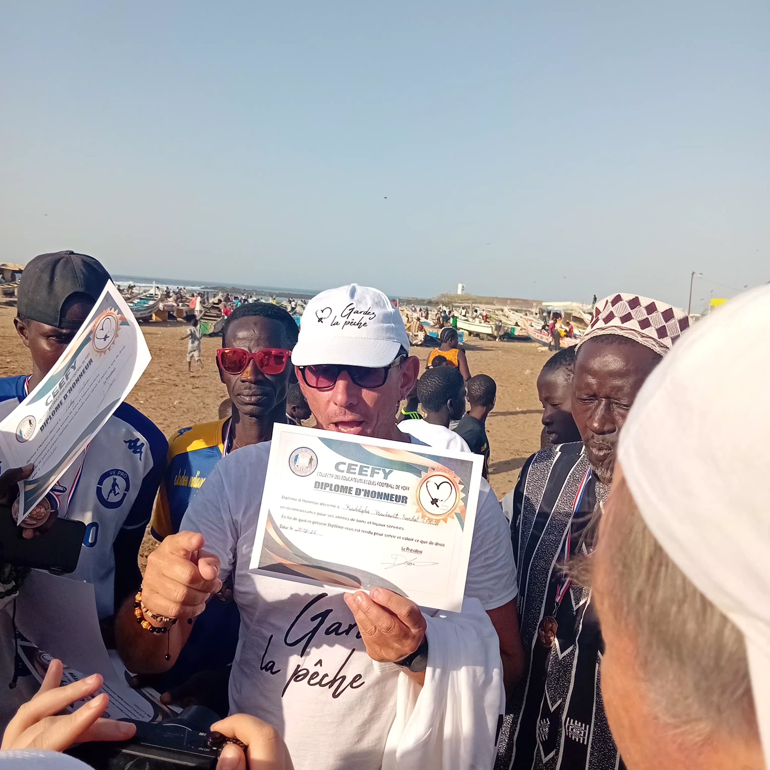 Enfants football Yoff avec ballons