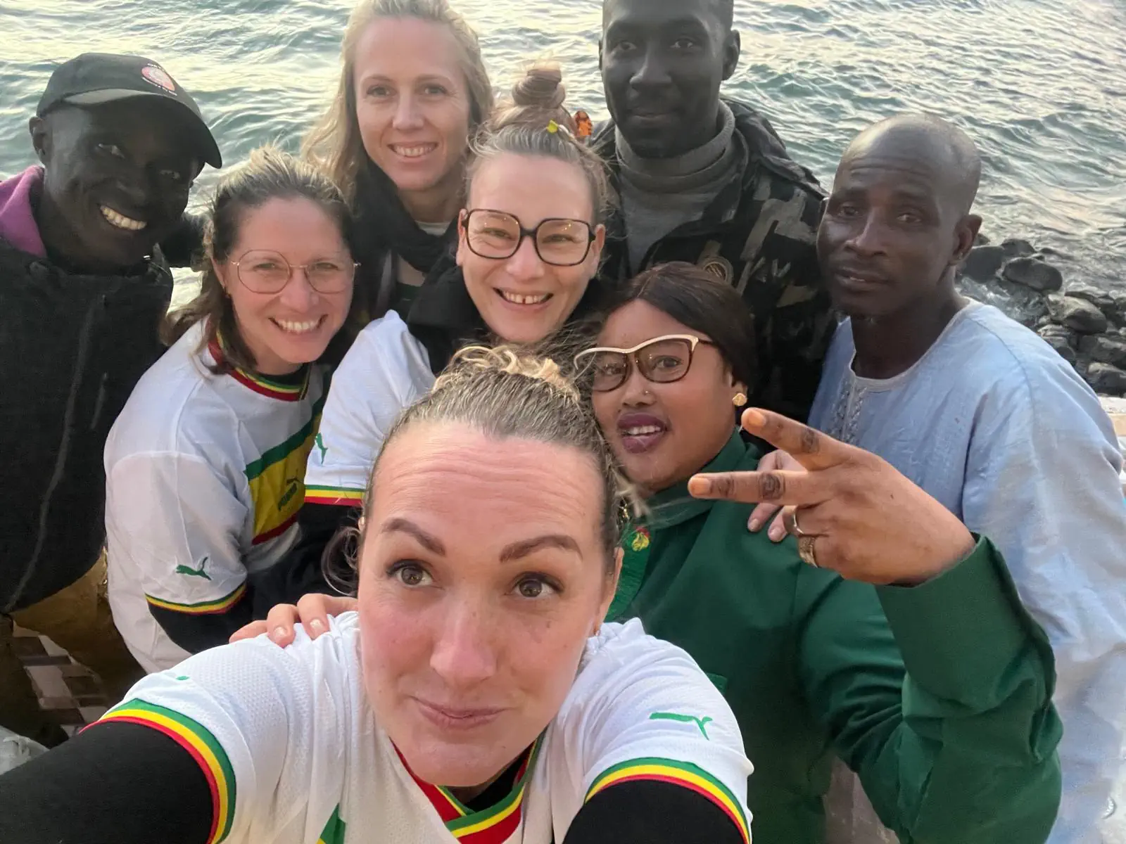 Jérôme Cruchet et l'équipe Gardez la Pêche à Yoff